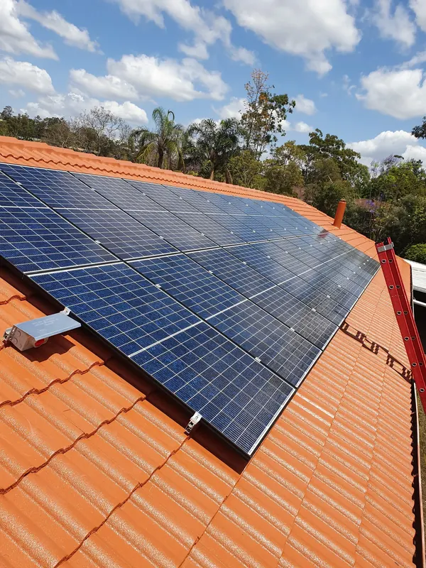 Looking for Solar Installers in Brisbane? Here Are 10 Things You Should Know Before You Buy